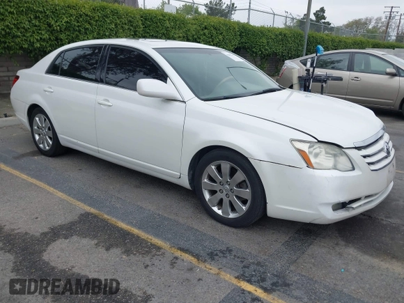 2007 Toyota Avalon XL with VIN 4T1BK36B67U245980, listed as a IAAI auction lot 42093193 with 272,108 mi miles. Bid and sale history available at carsss.com. Image 1.