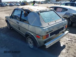 1985 Volkswagen Golf с VIN WVWCA0155FK017233, выставлен на аукционе IAAI как лот 41983386 с пробегом 209 428 миль миль и . История ставок и продаж доступна на DreamBid. Изображение 3.
