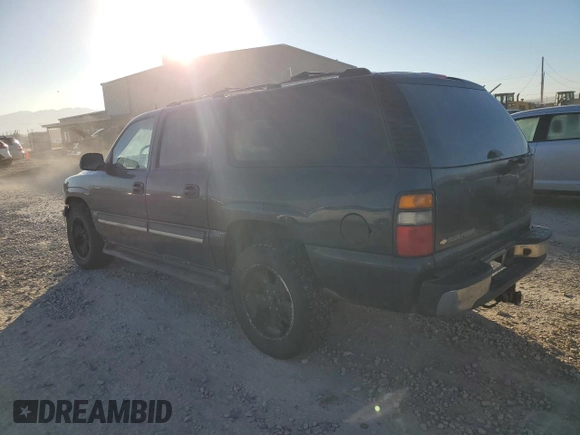 2005 Chevrolet Suburban LS with VIN 3GNFK16Z55G159557, listed as a Copart auction lot 77632254 with 317,671 mi miles and Clean Title. Bid and sale history available at carsss.com. Image 2.