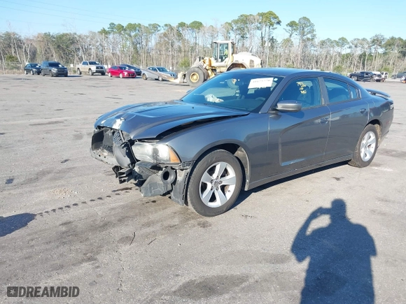 2011 Dodge Charger SE with VIN 2B3CL3CGXBH544312, listed as a IAAI auction lot 41675770 with 209,438 mi miles. Bid and sale history available at carsss.com. Image 2.
