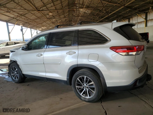 2019 Toyota Highlander SE with VIN 5TDJZRFH8KS723817, listed as a Copart auction lot 50192545 with 69,655 mi miles and Salvage Title. Bid and sale history available at carsss.com. Image 2.