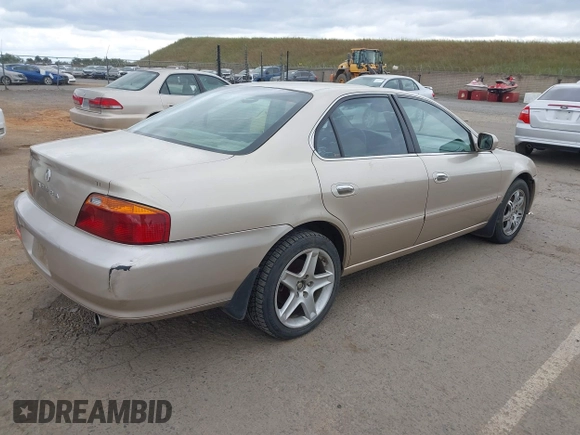 2000 Acura TL with VIN 19UUA5669YA038356, listed as a IAAI auction lot 42118632 with 85,577 mi miles. Bid and sale history available at carsss.com. Image 4.
