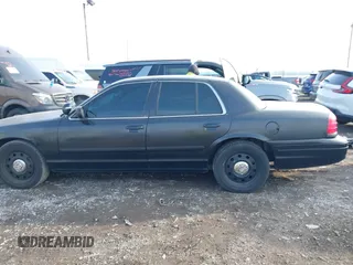 2006 Ford Police Interceptor z VIN 2FAHP71W76X142677, wystawiony jako IAAI lot #41173196 z przebiegiem 152 236 mil mil oraz . Historia ofert i sprzedaży dostępna na DreamBid. Obrazek 14.