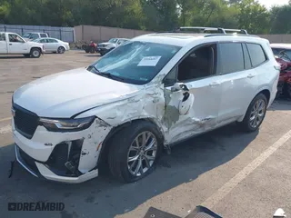 2020 Cadillac XT6 AWD Sport with VIN 1GYKPGRS5LZ115883, listed as a IAAI auction lot 39995097 with 68,589 mi miles. Bid and sale history available at carsss.com. Image 2.