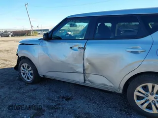 2020 Kia Soul LX with VIN KNDJ23AU3L7728442, listed as a IAAI auction lot 40602922 with 65,034 mi miles. Bid and sale history available at carsss.com. Image 6.