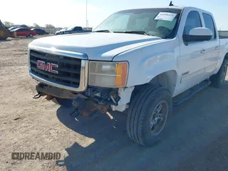 2007 GMC Sierra 1500 with VIN 3GTEK13Y17G517689, listed as a IAAI auction lot 41996422 with 209,240 mi miles and . Bid and sale history available at DreamBid. Image 6.