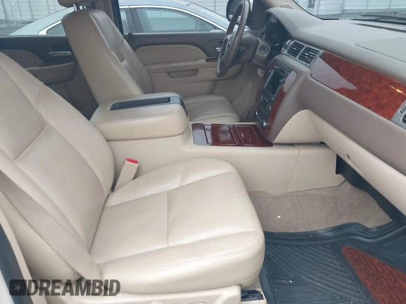 2011 GMC Yukon SLT z VIN 1GKS2CE03BR101906, wystawiony jako IAAI lot #42363728 z przebiegiem 105 326 mil mil oraz . Historia ofert i sprzedaży dostępna na DreamBid. Obrazek 5.