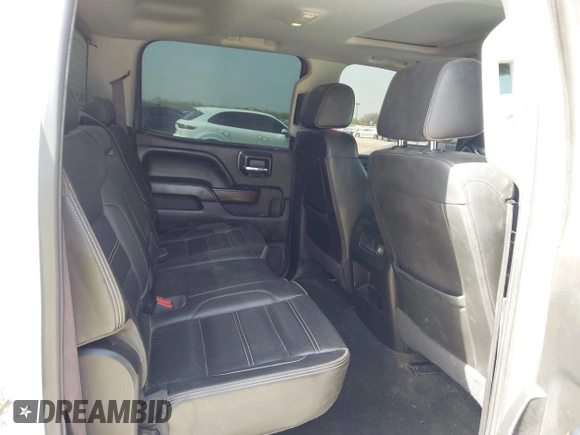 2017 GMC Sierra 2500HD Denali z VIN 1GT12UEY0HF111676, wystawiony jako IAAI lot #41834597 z przebiegiem 357 956 mil mil oraz . Historia ofert i sprzedaży dostępna na DreamBid. Obrazek 8.