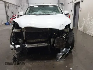 2015 Audi Q7 Premium Plus z VIN WA1LGAFE3FD010597, wystawiony jako IAAI lot #41010174 z przebiegiem 119 827 mil mil oraz . Historia ofert i sprzedaży dostępna na DreamBid. Obrazek 13.