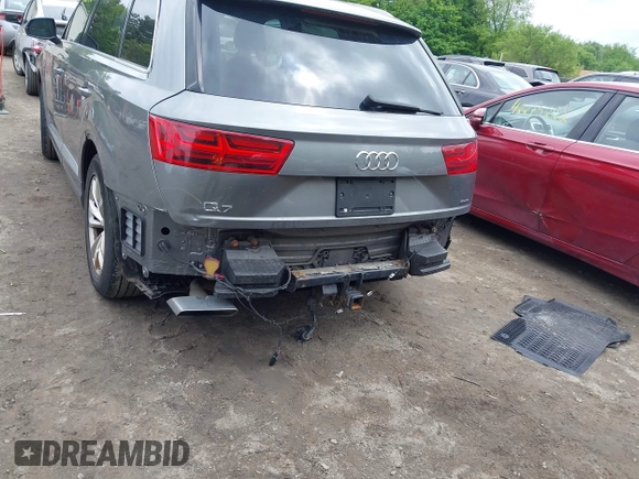 2017 Audi Q7 Premium Plus with VIN WA1LHAF77HD050327, listed as a IAAI auction lot 42271280 with 176,479 mi miles and . Bid and sale history available at DreamBid. Image 6.
