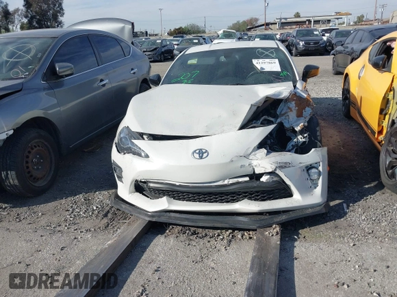 2018 Toyota 86 GT with VIN JF1ZNAE19J9701588, listed as a IAAI auction lot 41297869 with 44,508 mi miles. Bid and sale history available at carsss.com. Image 12.