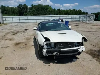 2002 Ford Thunderbird Hardtop Premium z VIN 1FAHP60A52Y130277, wystawiony jako Copart lot #69473594 z przebiegiem Nie podano mil oraz Szkoda całkowita • Salvage title. Historia ofert i sprzedaży dostępna na DreamBid. Obrazek 10.