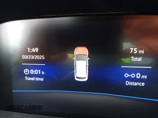 2025 Volkswagen Taos z VIN 3VVSC7B22SM011056, wystawiony jako IAAI lot #41889662 z przebiegiem 75 mil mil oraz . Historia ofert i sprzedaży dostępna na DreamBid. Obrazek 16.