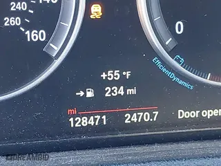 2017 BMW X3 xDrive28i with VIN 5UXWX9C33H0T22075, listed as a IAAI auction lot 41431025 with 128,471 mi miles. Bid and sale history available at carsss.com. Image 7.