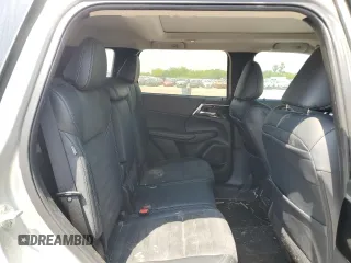 2024 Mitsubishi Outlander SE z VIN JA4J3VA82RZ035364, wystawiony jako Copart lot #51957115 z przebiegiem 18 144 mil mil oraz Szkoda całkowita • Salvage title. Historia ofert i sprzedaży dostępna na DreamBid. Obrazek 11.