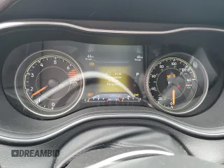 2023 Jeep Cherokee Altitude Lux z VIN 1C4PJMMB5PD107823, wystawiony jako Copart lot #57034345 z przebiegiem 4 578 mil mil oraz Szkoda całkowita • Salvage title. Historia ofert i sprzedaży dostępna na DreamBid. Obrazek 9.