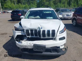 2017 Jeep Cherokee Latitude with VIN 1C4PJMCB6HW520731, listed as a IAAI auction lot 42299903 with 132,527 mi miles and . Bid and sale history available at DreamBid. Image 6.