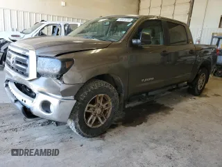 2013 Toyota Tundra z VIN 5TFEM5F15DX057735, wystawiony jako Copart lot #55415795 z przebiegiem 264 976 mil mil oraz Czysty tytuł • Clean title. Historia ofert i sprzedaży dostępna na DreamBid. Obrazek 1.