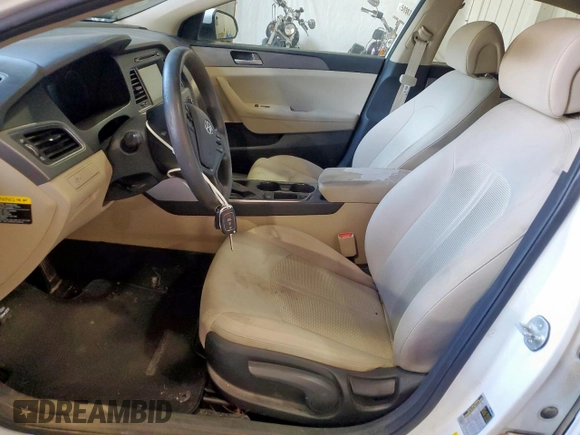 2016 Hyundai Sonata SE z VIN 5NPE24AF7GH260421, wystawiony jako Copart lot #59781355 z przebiegiem 134 666 mil mil oraz Czysty tytuł • Clean title. Historia ofert i sprzedaży dostępna na DreamBid. Obrazek 7.