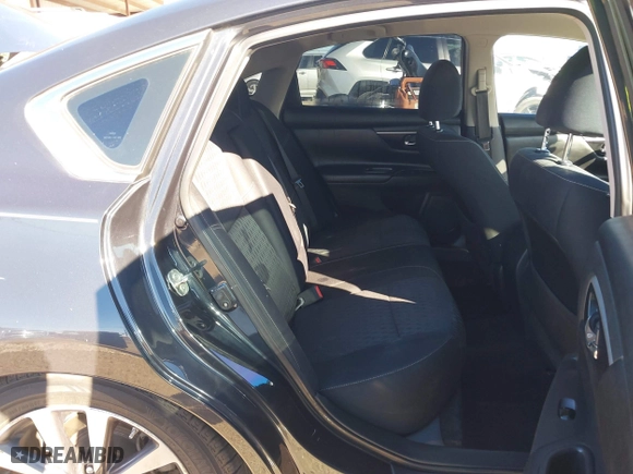 2017 Nissan Altima 2.5 SV with VIN 1N4AL3AP0HC277398, listed as a IAAI auction lot 40918944 with 214,412 mi miles. Bid and sale history available at carsss.com. Image 8.