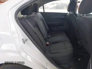 2014 Chevrolet Sonic LT z VIN 1G1JC5SH0E4200669, wystawiony jako IAAI lot #42368021 z przebiegiem 139 845 mil mil oraz . Historia ofert i sprzedaży dostępna na DreamBid. Obrazek 8.