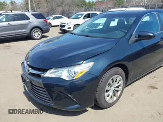2016 Toyota Camry XLE with VIN 4T4BF1FK6GR528992, listed as a IAAI auction lot 42006520 with 89,225 mi miles and . Bid and sale history available at carsss.com. Image 6.