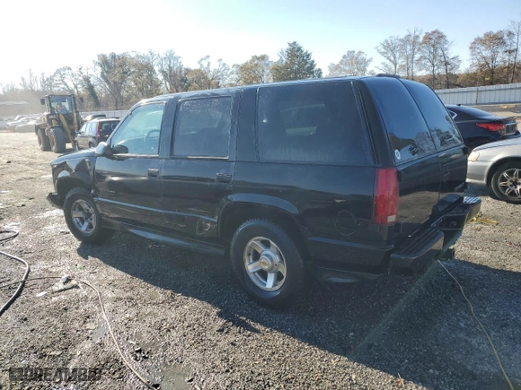 2000 Chevrolet Tahoe Limited with VIN 1GNEC13R5YR162203, listed as a Copart auction lot 83199854 with 347,572 mi miles and Salvage Title. Bid and sale history available at carsss.com. Image 2.
