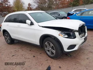 2017 Mercedes-Benz GLC with VIN WDC0G4JB9HF186711, listed as a IAAI auction lot 40883506 with 117,683 mi miles. Bid and sale history available at carsss.com. Image 1.