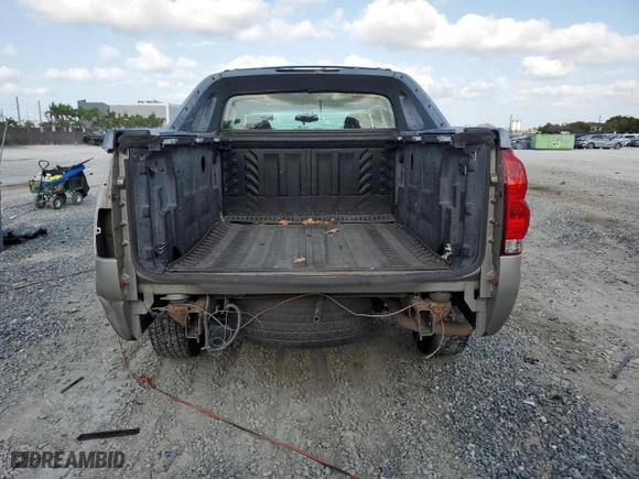 2005 Chevrolet Avalanche LS with VIN 3GNEC12Z55G202356, listed as a Copart auction lot 52032015 with 245,490 mi miles and Salvage Title. Bid and sale history available at carsss.com. Image 6.