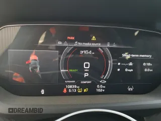 2022 Audi RS e-tron GT z VIN WAUAHBFWXN7900677, wystawiony jako Copart lot #72972794 z przebiegiem 10 839 mil mil oraz Szkody całkowita. Historia ofert i sprzedaży dostępna na DreamBid. Obrazek 9.