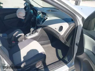2014 Chevrolet Cruze LS with VIN 1G1PA5SG6E7412949, listed as a IAAI auction lot 41634532 with 109,195 mi miles. Bid and sale history available at carsss.com. Image 5.