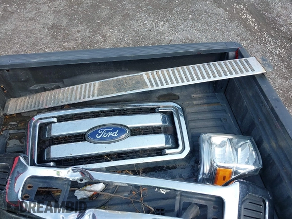 2015 Ford F-250 Lariat with VIN 1FT7W2B66FED48536, listed as a IAAI auction lot 42443047 with 80,845 mi miles and . Bid and sale history available at DreamBid. Image 12.