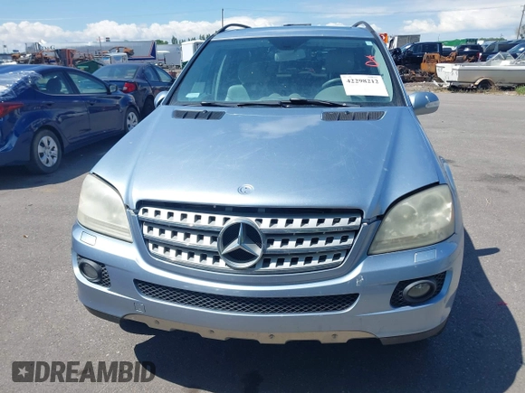 2008 Mercedes-Benz M 350 with VIN 4JGBB86E68A353591, listed as a IAAI auction lot 42298212 with 184,686 mi miles and . Bid and sale history available at DreamBid. Image 6.