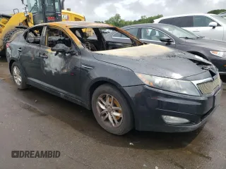 2013 Kia Optima LX z VIN 5XXGM4A72DG221738, wystawiony jako Copart lot #58740985 z przebiegiem Nie podano mil oraz Szkoda całkowita • Salvage title. Historia ofert i sprzedaży dostępna na DreamBid. Obrazek 4.