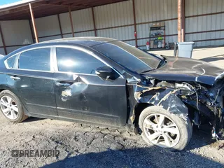2015 Nissan Altima SV with VIN 1N4AL3AP7FC297435, listed as a IAAI auction lot 41334651 with 147,356 mi miles and . Bid and sale history available at DreamBid. Image 12.