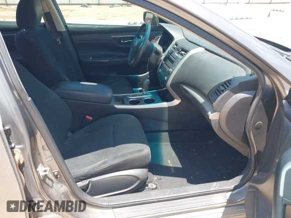 2015 Nissan Altima S z VIN 1N4AL3AP7FN406366, wystawiony jako IAAI lot #42503152 z przebiegiem 204 870 mil mil oraz . Historia ofert i sprzedaży dostępna na DreamBid. Obrazek 5.