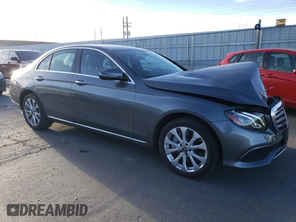 2019 Mercedes-Benz E 450 with VIN WDDZF6JBXKA606613, listed as a Copart auction lot 87020534 with 13,858 mi miles and Salvage Title. Bid and sale history available at DreamBid. Image 4.