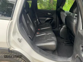 2020 Jeep Cherokee Limited with VIN 1C4PJLDB8LD614381, listed as a Copart auction lot 62966945 with 120,473 mi miles and Clean title. Bid and sale history available at DreamBid. Image 6.