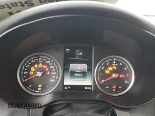 2017 Mercedes-Benz C 300 z VIN WDDWJ4KBXHF328960, wystawiony jako Copart lot #52862365 z przebiegiem 50 904 mil mil oraz Szkoda całkowita • Salvage title. Historia ofert i sprzedaży dostępna na DreamBid. Obrazek 9.