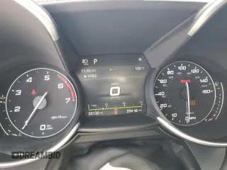 2018 Alfa Romeo Giulia z VIN ZARFAEBN6J7597215, wystawiony jako Copart lot #53338845 z przebiegiem 55 130 mil mil oraz Szkoda całkowita • Salvage title. Historia ofert i sprzedaży dostępna na DreamBid. Obrazek 9.