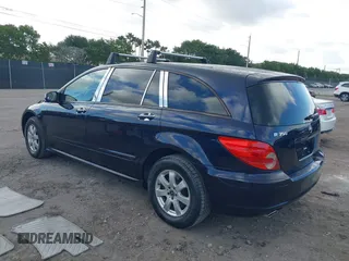 2006 Mercedes-Benz R-Class 3.5L with VIN 4JGCB65E16A026362, listed as a IAAI auction lot 41566013 with 110,626 mi miles. Bid and sale history available at carsss.com. Image 3.