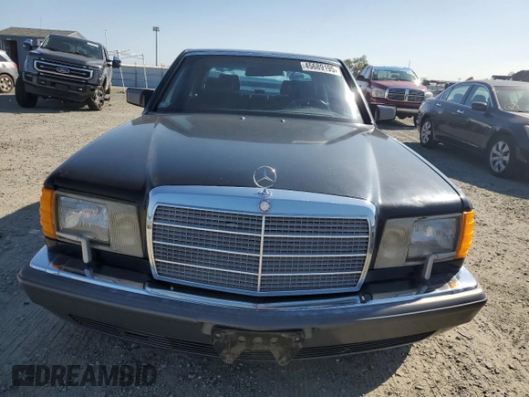 1989 Mercedes-Benz 560 with VIN WDBCA39D8KA437872, listed as a Copart auction lot 45689195 with 151,851 mi miles and Clean Title. Bid and sale history available at DreamBid. Image 5.