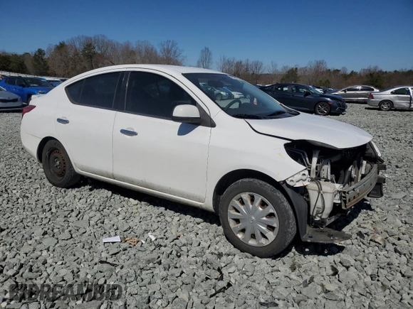 2014 Nissan Versa SV with VIN 3N1CN7AP4EL804009, listed as a Copart auction lot 48556215 with 146,875 mi miles and Salvage Title. Bid and sale history available at carsss.com. Image 4.