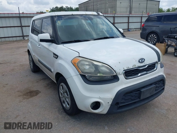 2012 Kia Soul with VIN KNDJT2A5XC7354508, listed as a IAAI auction lot 42078152 with 164,338 mi miles. Bid and sale history available at carsss.com. Image 1.