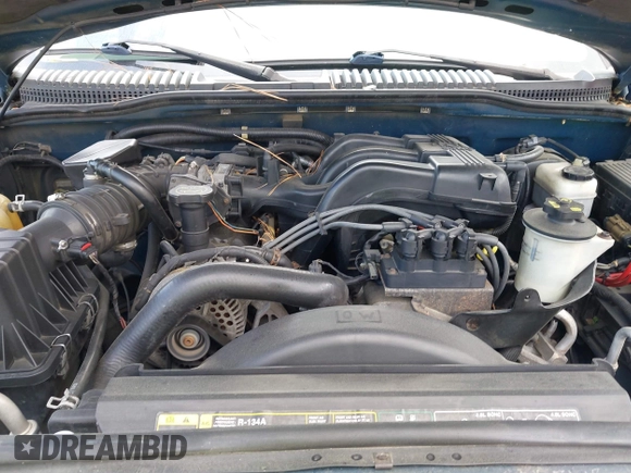 2005 Ford Explorer XLT with VIN 1FMZU73E15UB00924, listed as a IAAI auction lot 41991317 with 210,092 mi miles and . Bid and sale history available at DreamBid. Image 10.