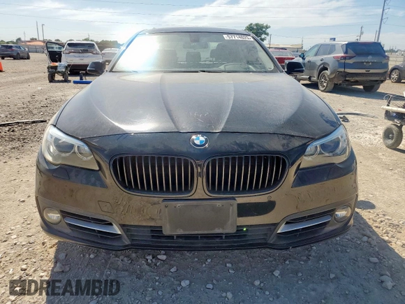 2015 BMW 5 Series 528i z VIN WBA5A5C51FD516809, wystawiony jako Copart lot #57714025 z przebiegiem 135 554 mil mil oraz Czysty tytuł • Clean title. Historia ofert i sprzedaży dostępna na DreamBid. Obrazek 5.