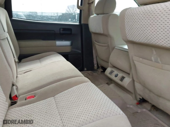 2008 Toyota Tundra 4WD Truck with VIN 5TBDV54128S504795, listed as a IAAI auction lot 41805597 with 230,131 mi miles. Bid and sale history available at carsss.com. Image 8.