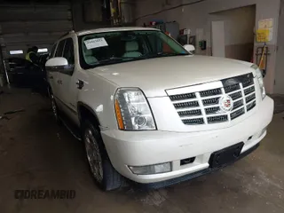 2007 Cadillac Escalade z VIN 1GYFK63827R341831, wystawiony jako IAAI lot #41813021 z przebiegiem 175 112 mil mil oraz . Historia ofert i sprzedaży dostępna na DreamBid. Obrazek 1.