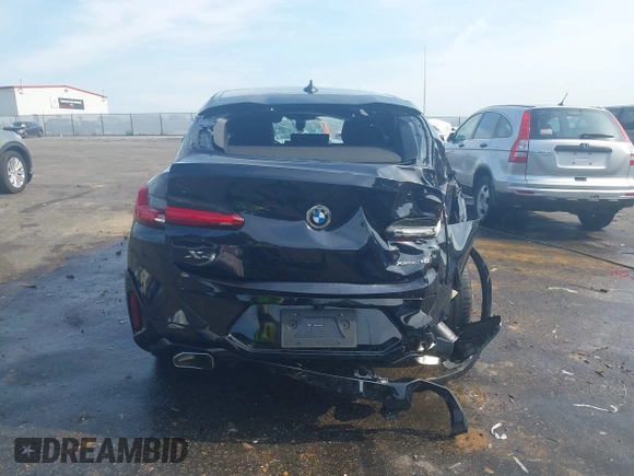 2024 BMW X4 xDrive30i с VIN 5UX33DT07R9T67833, выставлен на аукционе IAAI как лот 42574366 с пробегом Не указан миль и . История ставок и продаж доступна на DreamBid. Изображение 16.