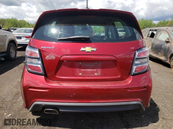 2017 Chevrolet Sonic LT z VIN 1G1JD6SH0H4128217, wystawiony jako Copart lot #55092485 z przebiegiem 41 545 mil mil oraz Szkoda całkowita • Salvage title. Historia ofert i sprzedaży dostępna na DreamBid. Obrazek 6.